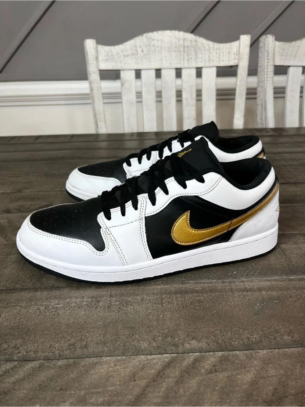 Nike Air Jordan 1 Low Gold Swoosh Black White Men's Sz 11
